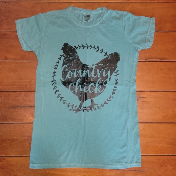 Country Chick Graphic T-Shirt Woman's Top Short Sleeve Blue Chicken Tee - Picture 1 of 1